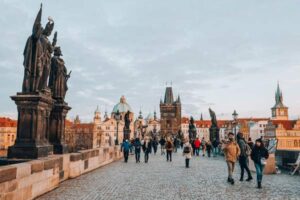 How to Avoid Tourist Traps and Overspending in Europe